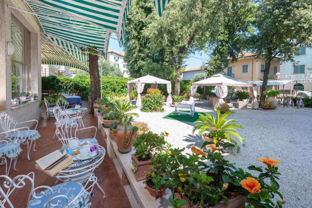 Hotel Tirreno ฟอร์เต เดย์ มาร์มี ภายนอก รูปภาพ